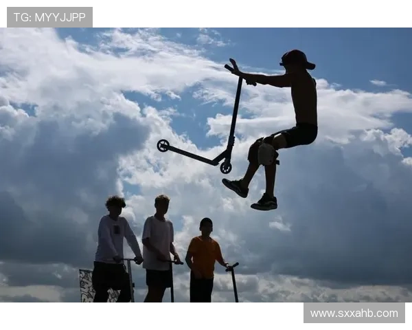 广州极限运动队意识争议引发热议探讨运动文化与安全责任的平衡 广州极限运动队意识争议引发热议探讨运动文化与安全责任的平衡