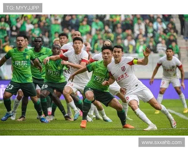 成都篮球队在联合会杯积分榜上以53分稳居第一名表现出色 成都篮球队在联合会杯积分榜上以53分稳居第一名表现出色